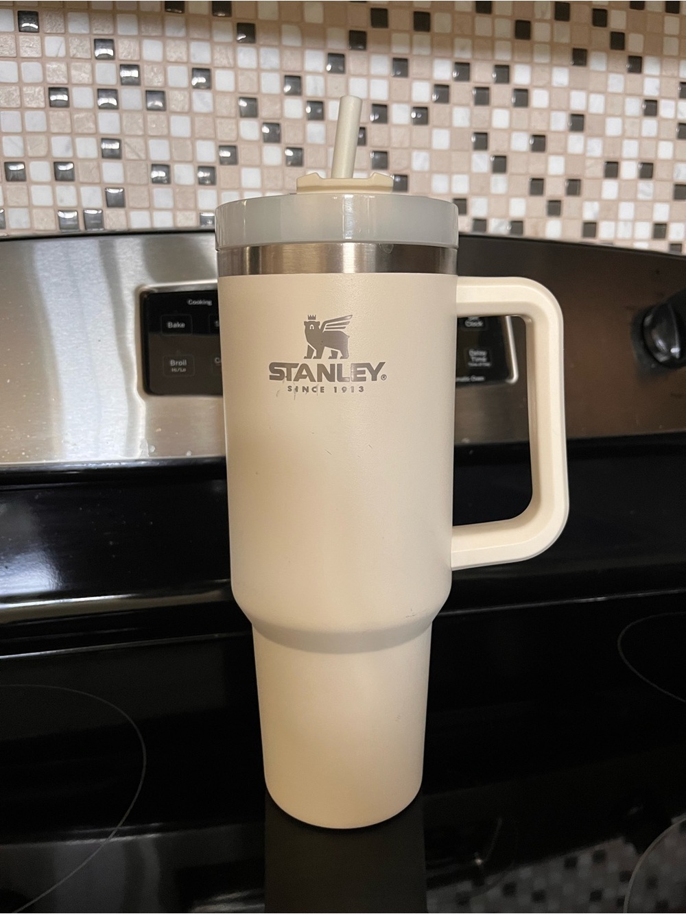 40 OZ Stanley  Cream White Stainless Steel Travel Mug with Handle and Straw Lid